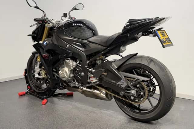 BMW S 1000 R (2016) thumbnail 4