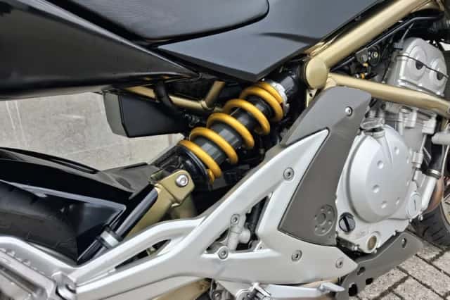 Kawasaki Er-6n (2006) thumbnail 5