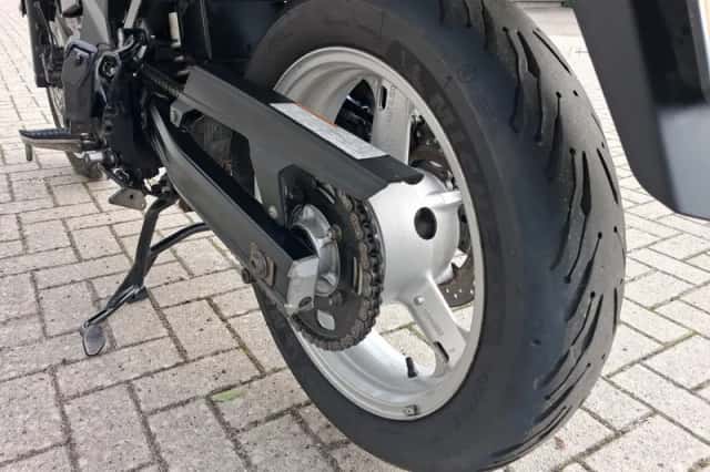 Suzuki DL650A (2010) thumbnail 4