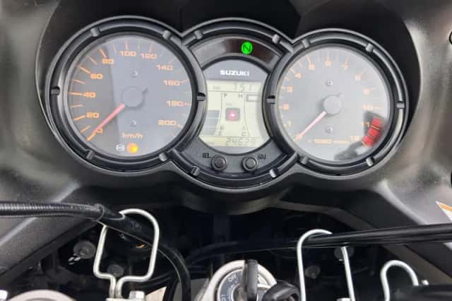 Suzuki DL650A (2010) thumbnail 6