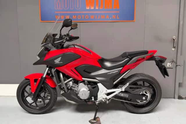 Honda NC700X (2013) thumbnail 2