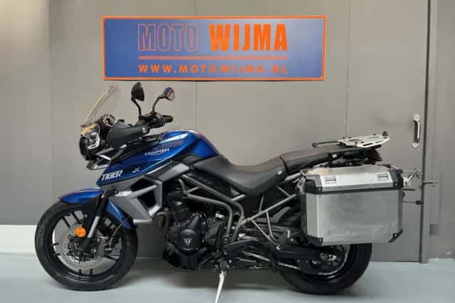 Triumph Tiger 800 XRX (2017) thumbnail 2
