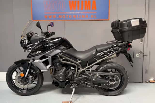 Triumph Tiger 800 XRX (2017) thumbnail 2