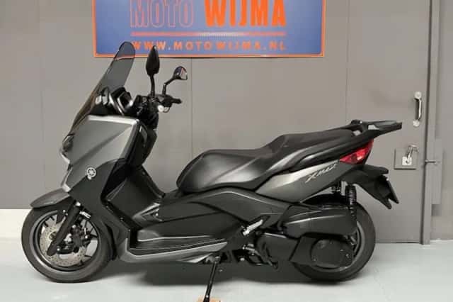 Yamaha X-MAX 250 (2018) thumbnail 2