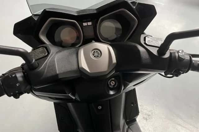 Yamaha X-MAX 250 (2018) thumbnail 4
