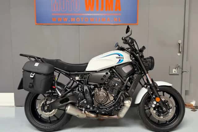 Yamaha XSR700 (2023) thumbnail 1