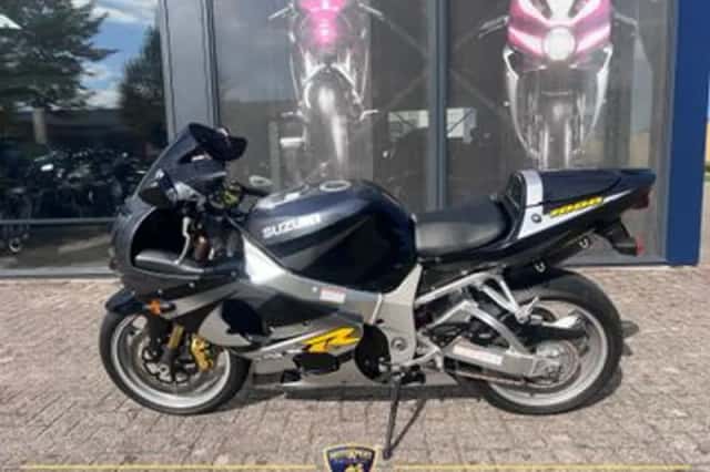 Suzuki GSX-R1000 (2001) thumbnail 2