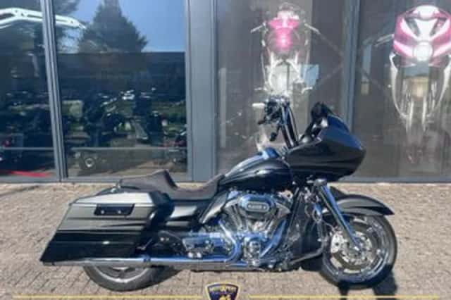 Harley-Davidson Road Glide (2012) thumbnail 1