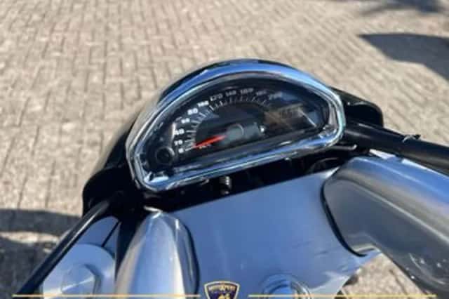 Suzuki Intruder M 1500 (2009) thumbnail 4
