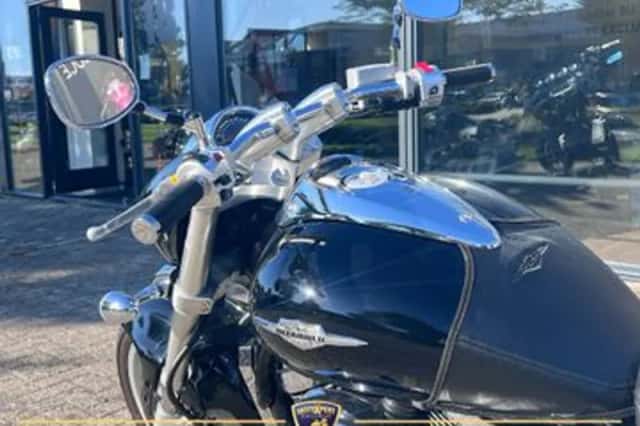 Suzuki Intruder M 1500 (2009) thumbnail 5