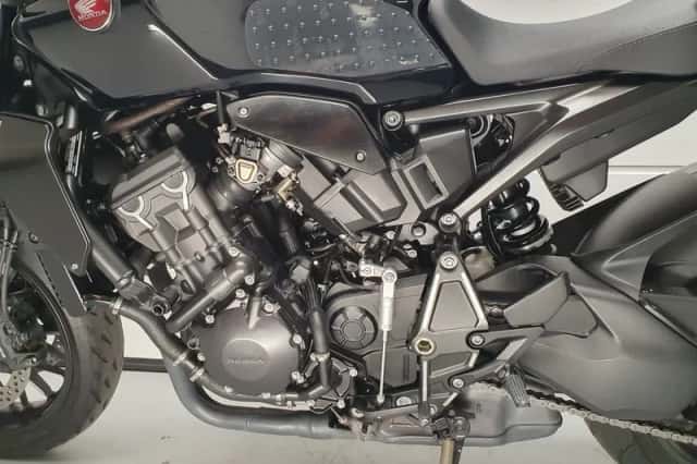 Honda CB1000R (2021) thumbnail 6