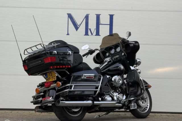 Harley-Davidson Electra Glide Ultra Classic (2010) thumbnail 6