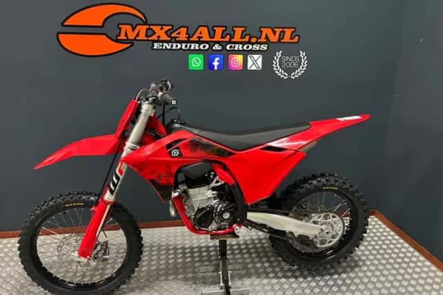 KTM EXC (2026) thumbnail 2
