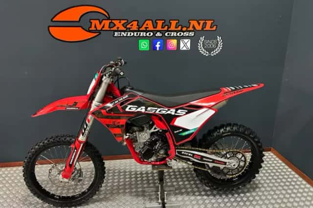 KTM EXC (2026) thumbnail 2