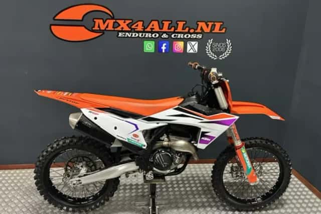 KTM 250 SX-F (2023) thumbnail 1