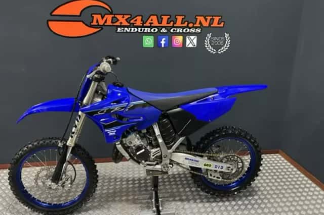 Yamaha YZ 125 (2021) thumbnail 2