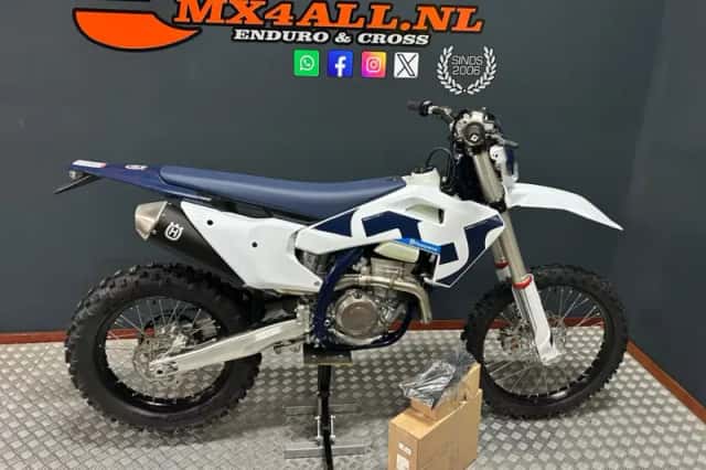 Husqvarna FE 350 (2026) thumbnail 2