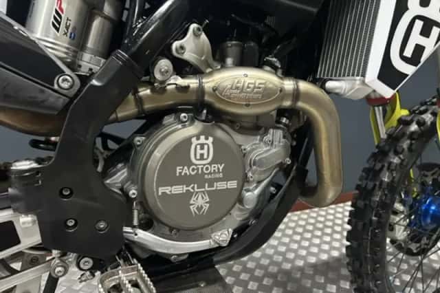 KTM 450 Husqvarna FC Factory Rockstar Edition (2020) thumbnail 3