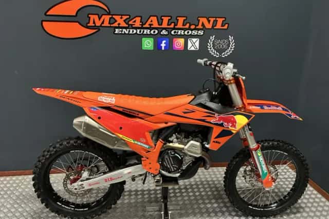 KTM 450 SX-F (2024) thumbnail 1
