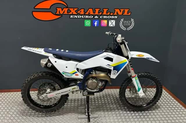 Husqvarna FC 250 (2025) thumbnail 1