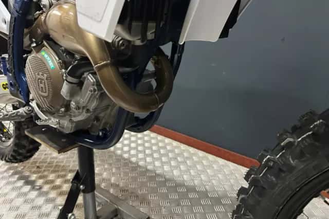 Husqvarna FC 250 (2025) thumbnail 5