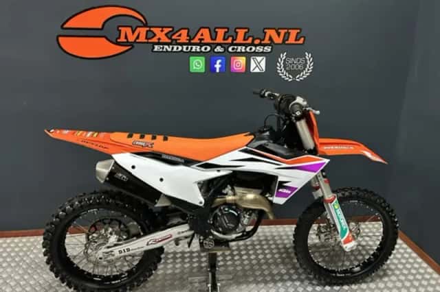KTM 250 SX-F (2024) thumbnail 1