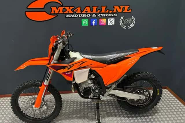 KTM 500 EXC F (2026) thumbnail 2