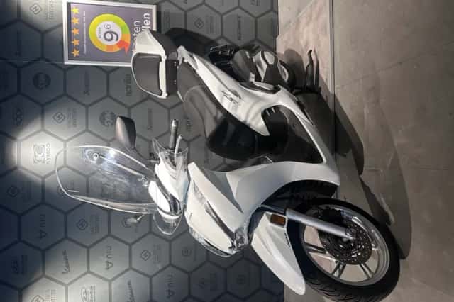 Honda SH350i 350cc (2022) thumbnail 2