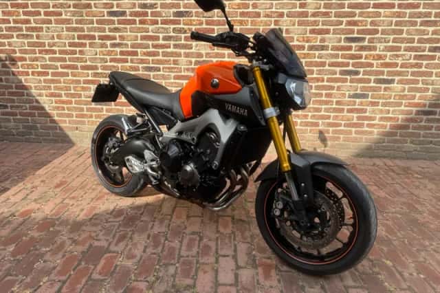 Yamaha MT-09 (2014) thumbnail 2