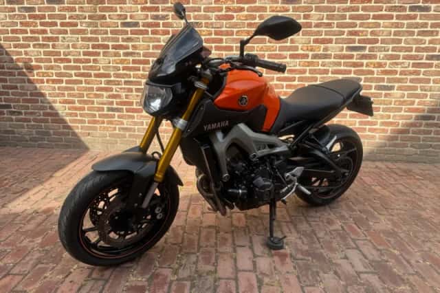 Yamaha MT-09 (2014) thumbnail 4