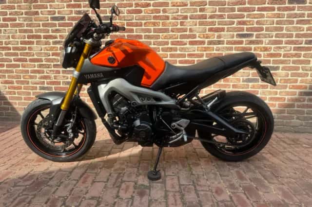 Yamaha MT-09 (2014) thumbnail 5