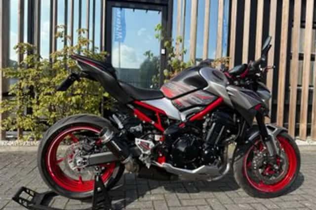 Kawasaki Z900 (2023) thumbnail 3