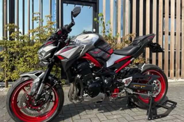Kawasaki Z900 (2023) thumbnail 5