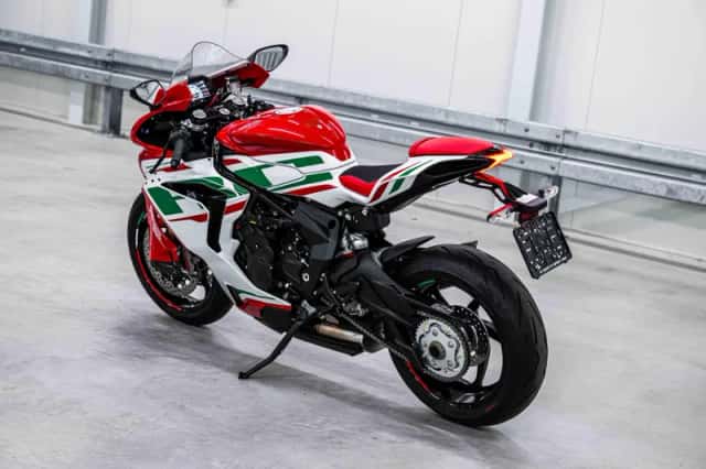 MV Agusta F3 RC (2026) thumbnail 4