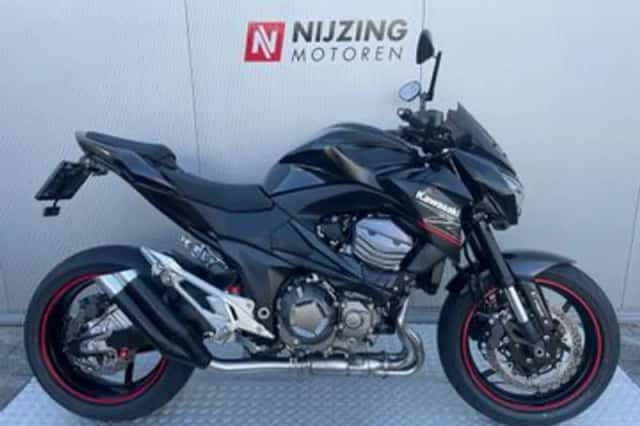 Kawasaki Z800 (2013) thumbnail 1