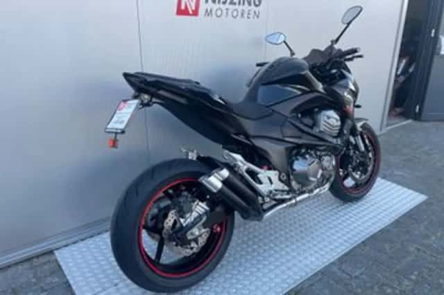 Kawasaki Z800 (2013) thumbnail 3