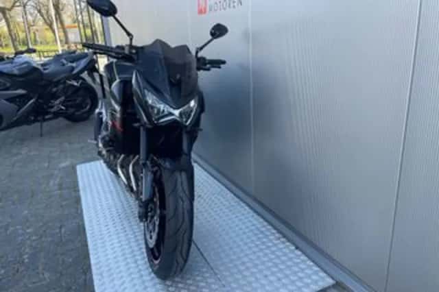 Kawasaki Z800 (2013) thumbnail 4