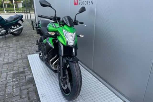 Kawasaki ER-6n (2016) thumbnail 4