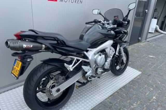 Yamaha FZ6 Fazer (2007) thumbnail 3