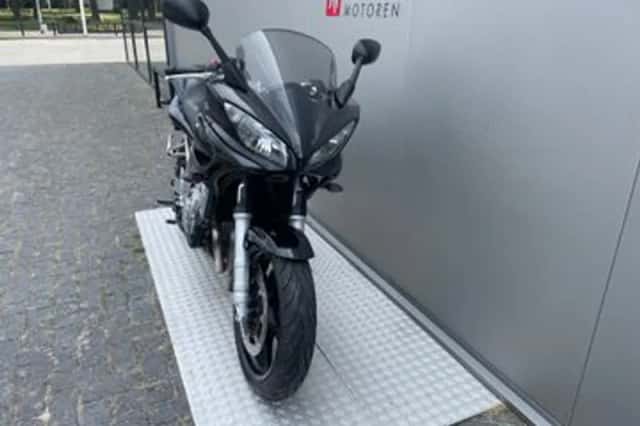 Yamaha FZ6 Fazer (2007) thumbnail 4