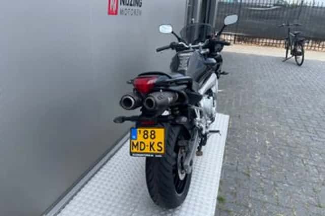 Yamaha FZ6 Fazer (2007) thumbnail 5
