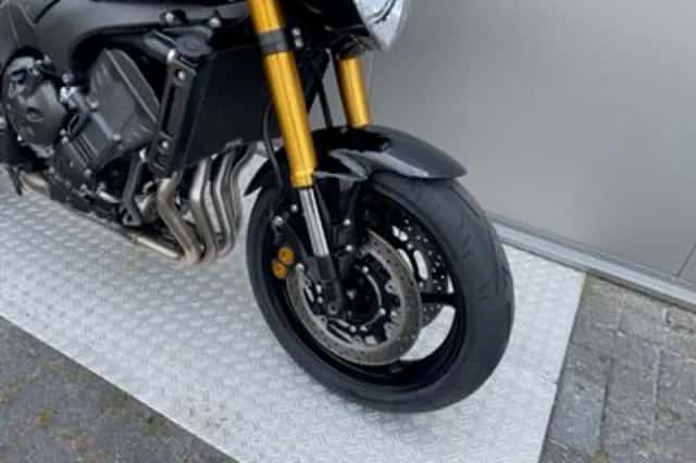 Yamaha FZ8 (2012) thumbnail 6
