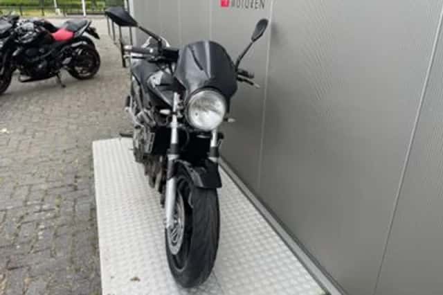 Honda CB 600 F Hornet (2004) thumbnail 4