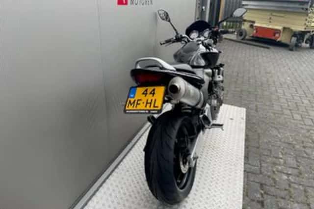 Honda CB 600 F Hornet (2004) thumbnail 5