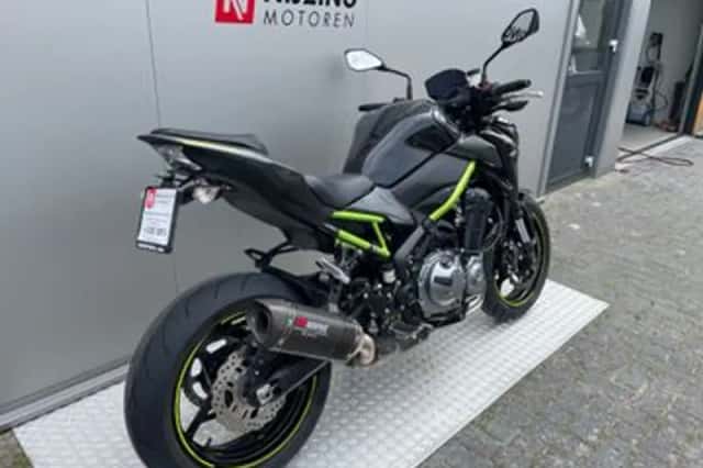 Kawasaki Z900 (2018) thumbnail 3