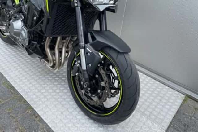 Kawasaki Z900 (2018) thumbnail 6