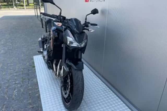 Kawasaki Z900 (2018) thumbnail 4