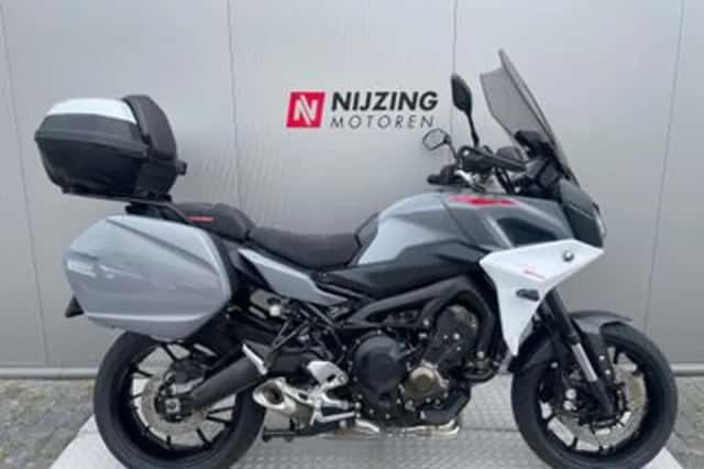 Yamaha Tracer 900 (2018) thumbnail 1