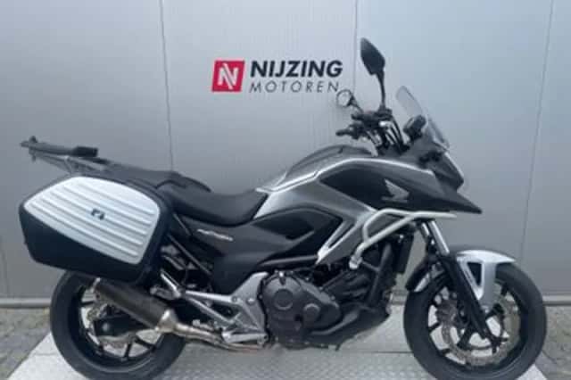 Honda NC750X (2015) thumbnail 1