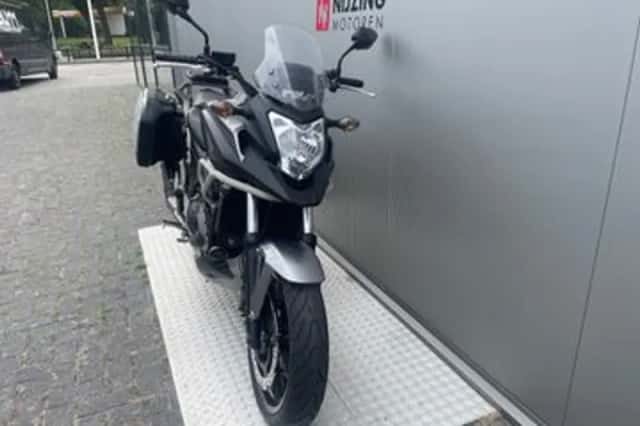 Honda NC750X (2015) thumbnail 4